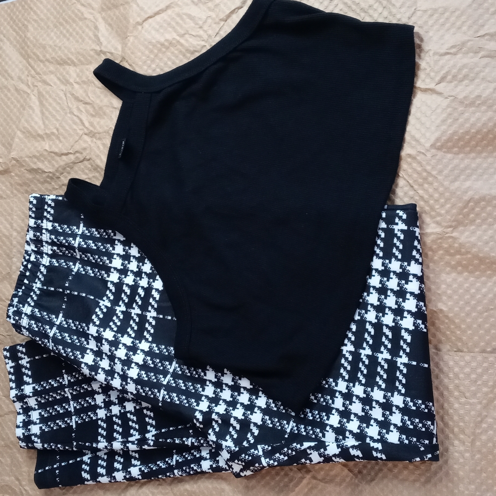 Two piece set leggings and crop top